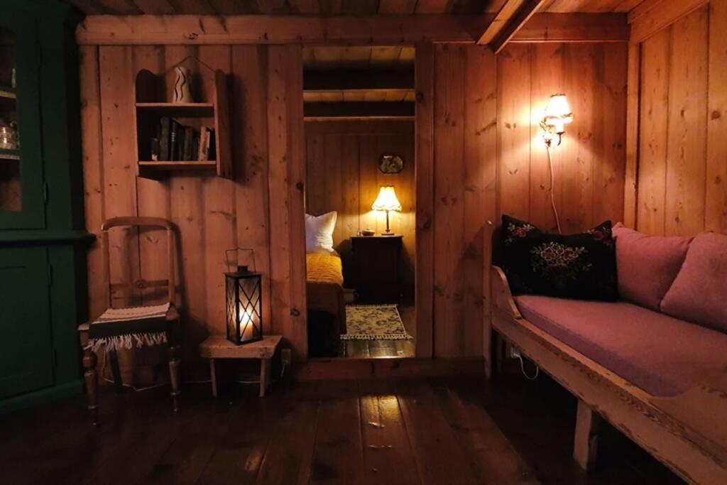 Charming And Authentic Heritage Retreat In Kvivik - Right Next To The River Kültér fotó